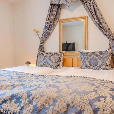 Hotel Palads 3*