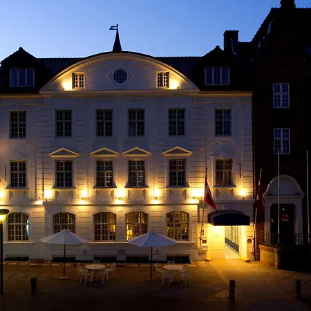 Отель Palads Выборг